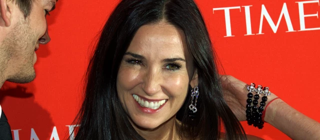 Demi Moore w świetle astrologii: odkryj sekrety jej osobowości